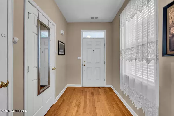 South Bound Brook, NJ 08880,95 Swing Bridge Lane