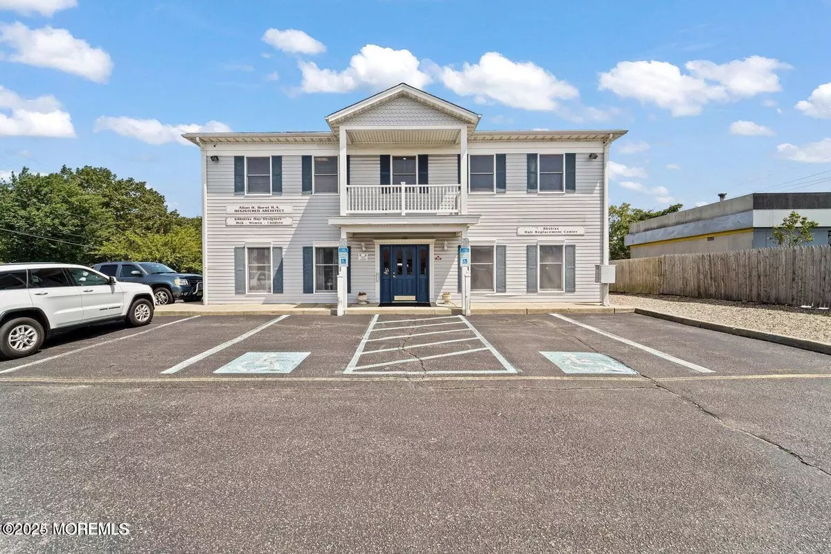 Toms River, NJ 08753,2494 Moore Road #2