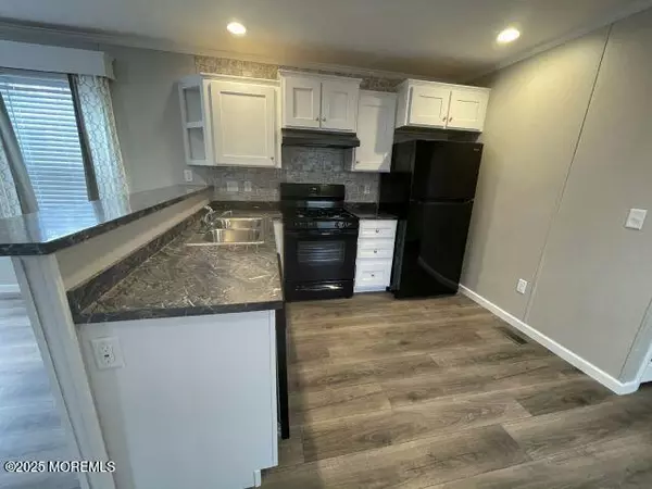 Hazlet, NJ 07734,42 Randall Avenue