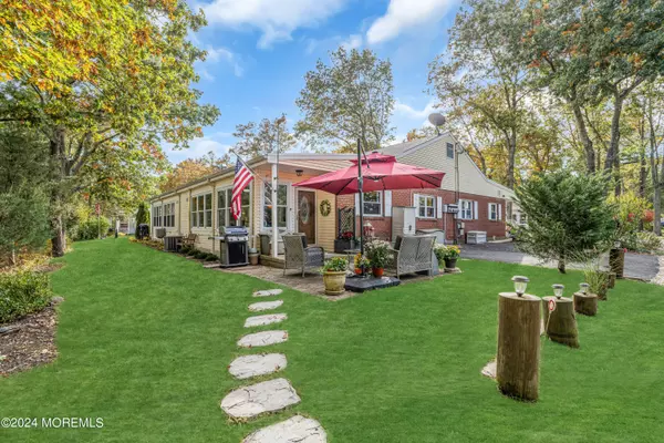 Toms River, NJ 08757,8 Willow Street