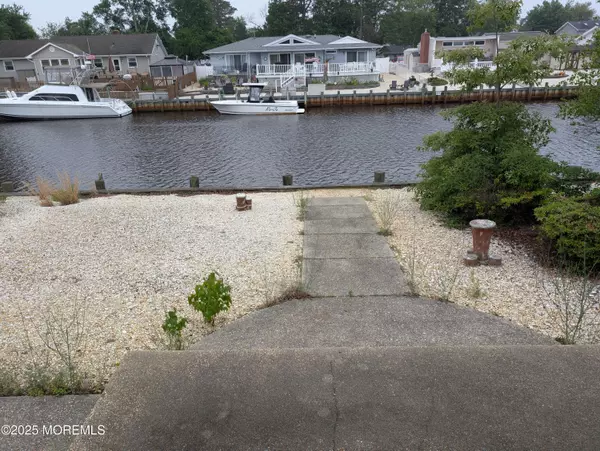 Forked River, NJ 08731,9 S Hollywood Boulevard