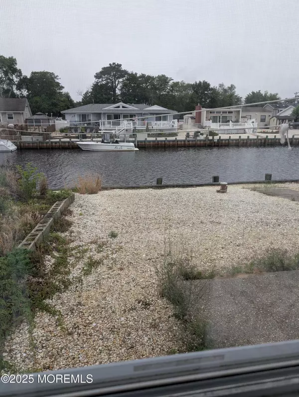 Forked River, NJ 08731,9 S Hollywood Boulevard