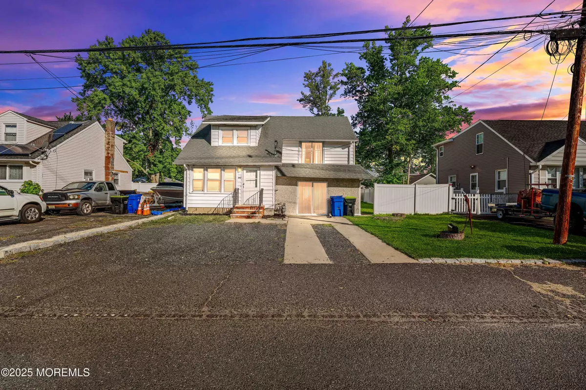 Cliffwood, NJ 07735,363 Ocean Boulevard