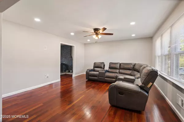 Forked River, NJ 08731,1013 Chelsea Street