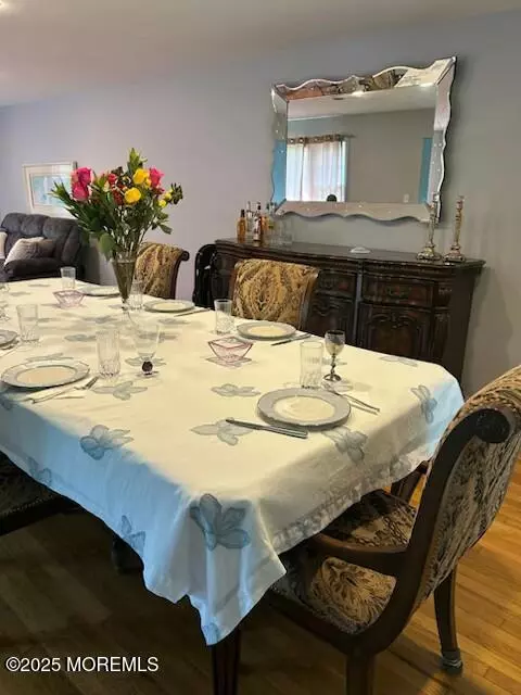 Oakhurst, NJ 07755,43 Dwight Drive
