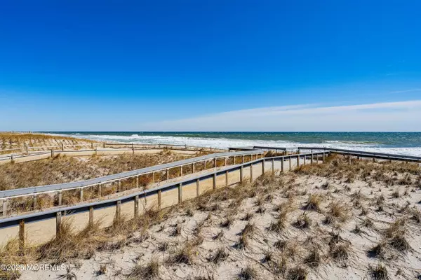 Seaside Park, NJ 08752,105 O Street