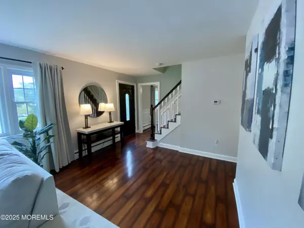 Toms River, NJ 08755,15 Oak Leaf Lane