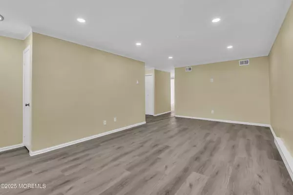 Freehold, NJ 07728,77 Parkway Drive #D