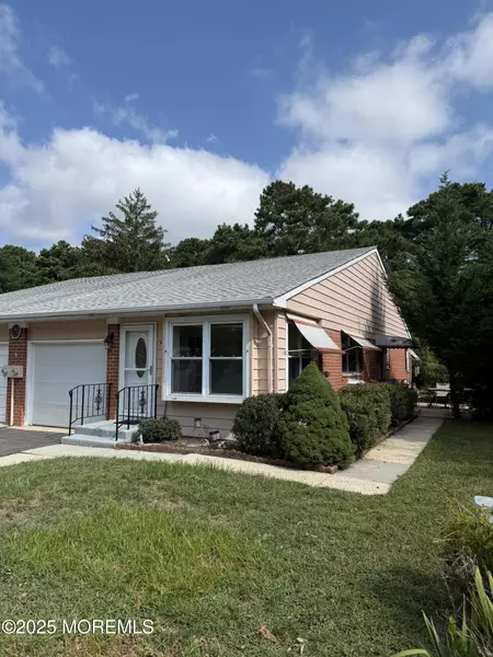 51 Independence Parkway #B, Whiting, NJ 08759
