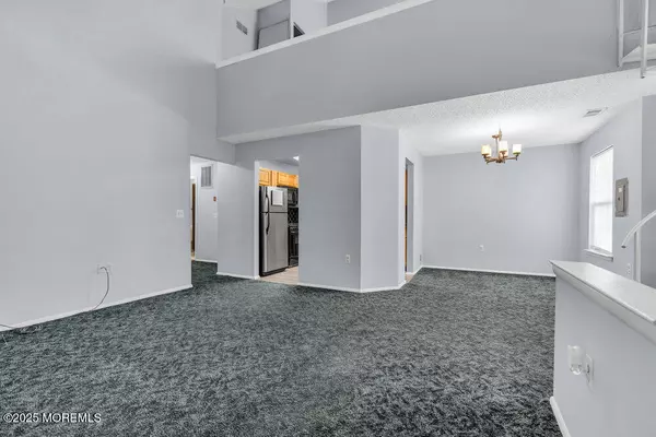 Jackson, NJ 08527,101 Violet Lane