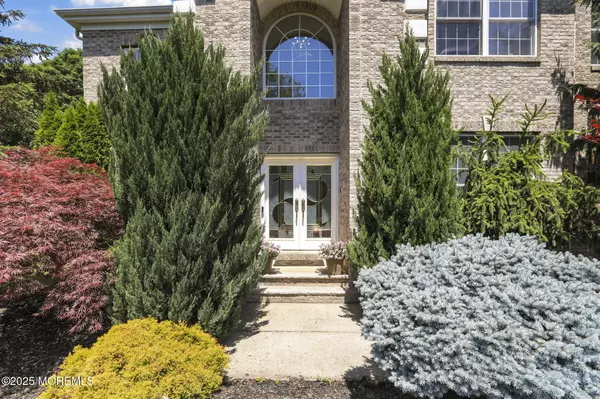 Jackson, NJ 08527,7 Round Hill Road