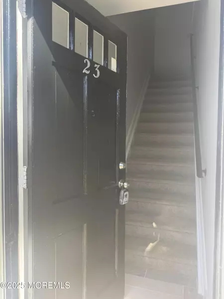 96 East Avenue #23, Atlantic Highlands, NJ 07716