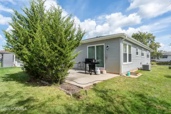 Toms River, NJ 08757,51 El Dorado Street