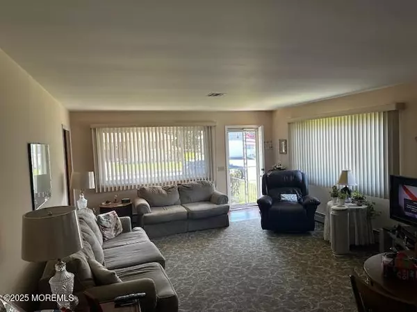 Toms River, NJ 08757,8 La Terraza Drive