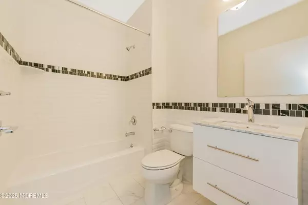 Asbury Park, NJ 07712,700 Bangs Avenue #409