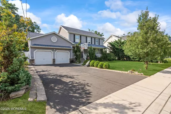 West Long Branch, NJ 07764,7 Linden Avenue