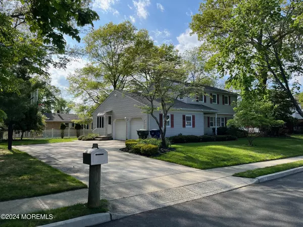 Oakhurst, NJ 07755,106 Pear Street
