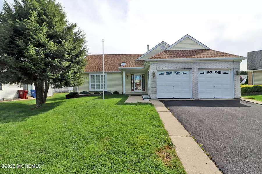 5 Corfu Court, Toms River, NJ 08757