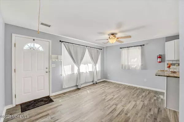 Bayville, NJ 08721,215 Laurel Drive