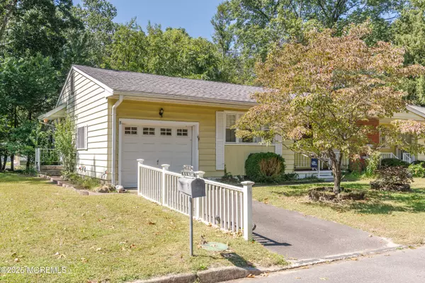 Whiting, NJ 08759,4 California Drive #B