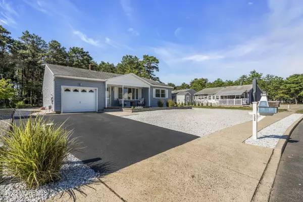 Toms River, NJ 08757,32 Castleton Drive