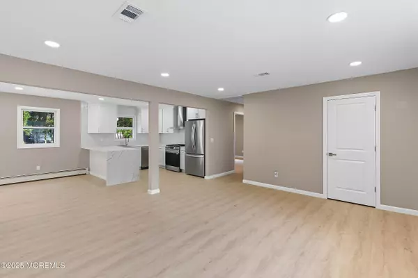 Toms River, NJ 08757,30 Zeeland Drive