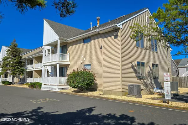 Ortley Beach, NJ 08751,1820 E Pennsylvania Avenue #10