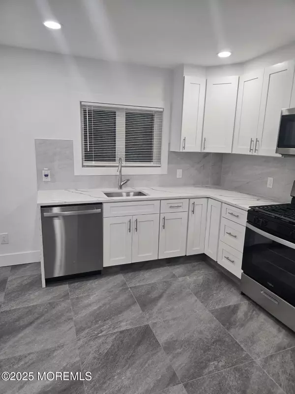 Long Branch, NJ 07740,186 Coleman Avenue #C&D