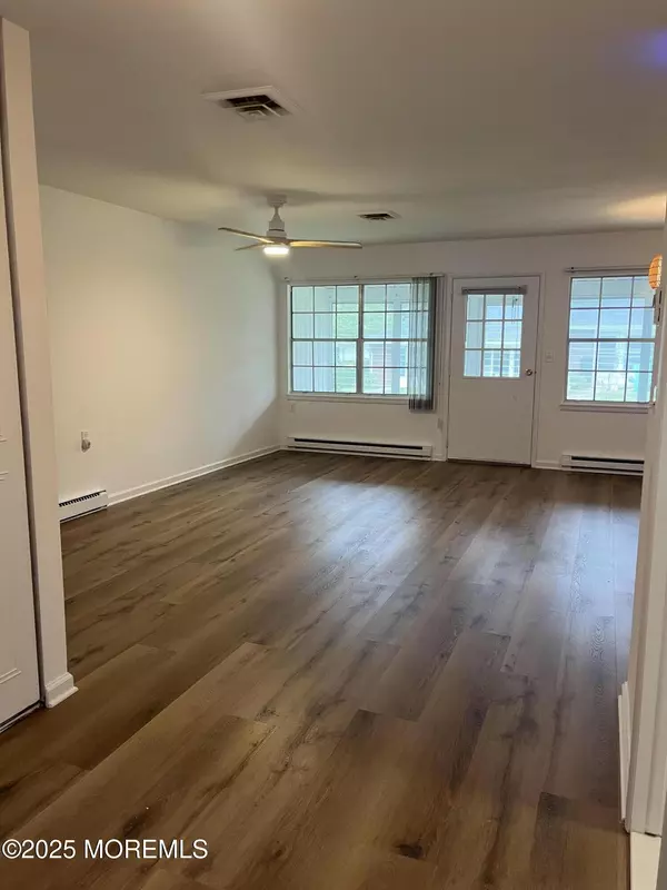 Lakewood, NJ 08701,874 Balmoral Court