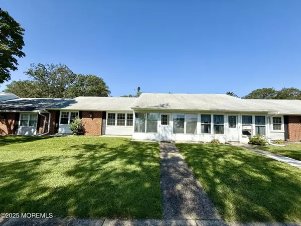 Lakewood, NJ 08701,1221 Argyll Circle
