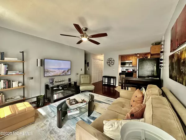 Asbury Park, NJ 07712,307 4th Avenue #202