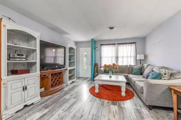 Whiting, NJ 08759,1 Chelsea Drive