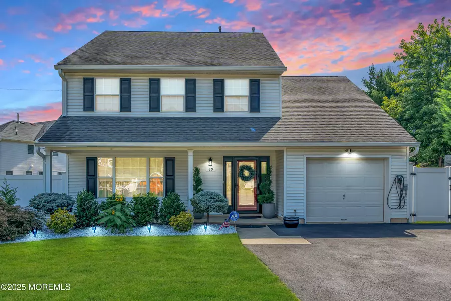 89 Arlington Avenue, Cliffwood, NJ 07721