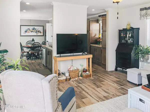 Whiting, NJ 08759,19 Otter Place