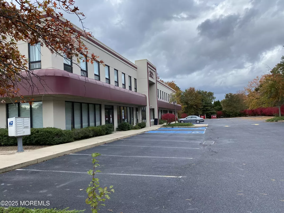 Manahawkin, NJ 08050,1322 Route 72 #202