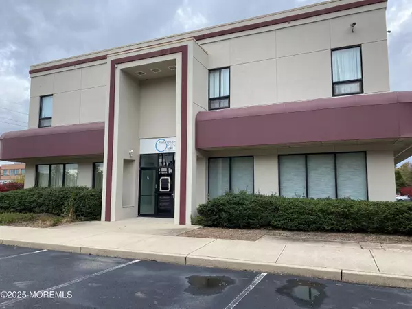 Manahawkin, NJ 08050,1322 Route 72 #202