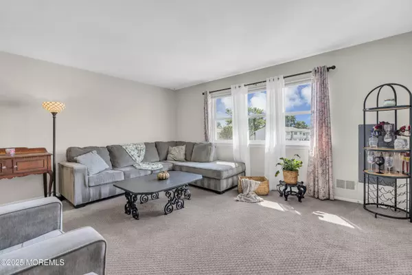 Matawan, NJ 07747,14 Connecticut Court #D