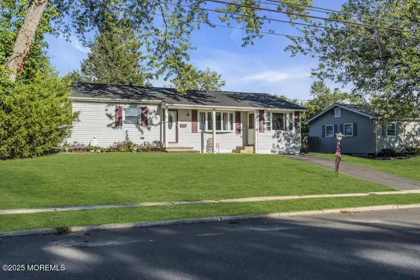 Jackson, NJ 08527,17 Neal Street