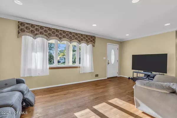 Jackson, NJ 08527,17 Neal Street