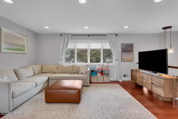 Red Bank, NJ 07701,139 Statesir Place