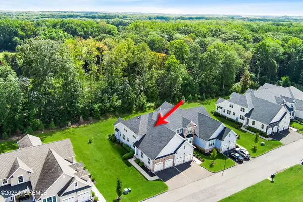 Farmingdale, NJ 07727,7 Remington Court