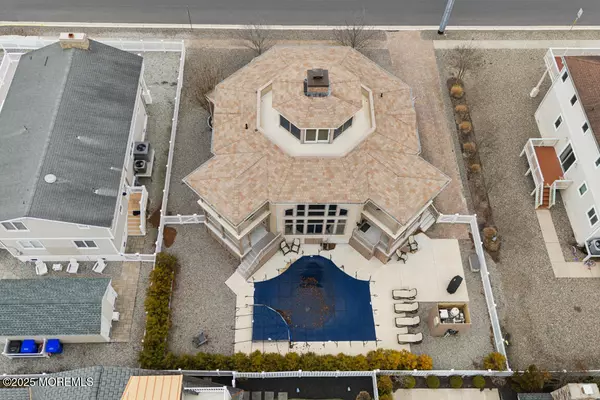 Avalon, NJ 08202,7463 Ocean Drive