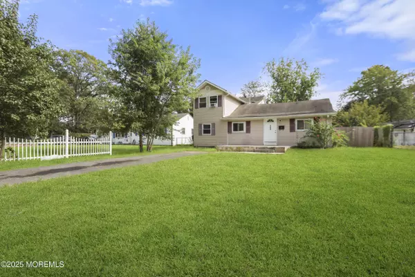 Howell, NJ 07731,145 W 4th Street