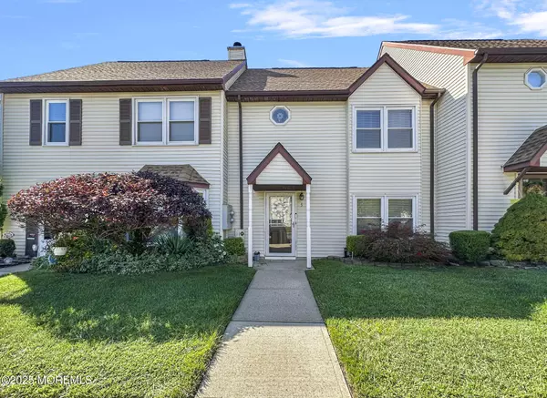Jackson, NJ 08527,5 Forge Court