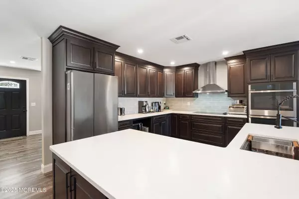 Beachwood, NJ 08722,833 Ocean Avenue