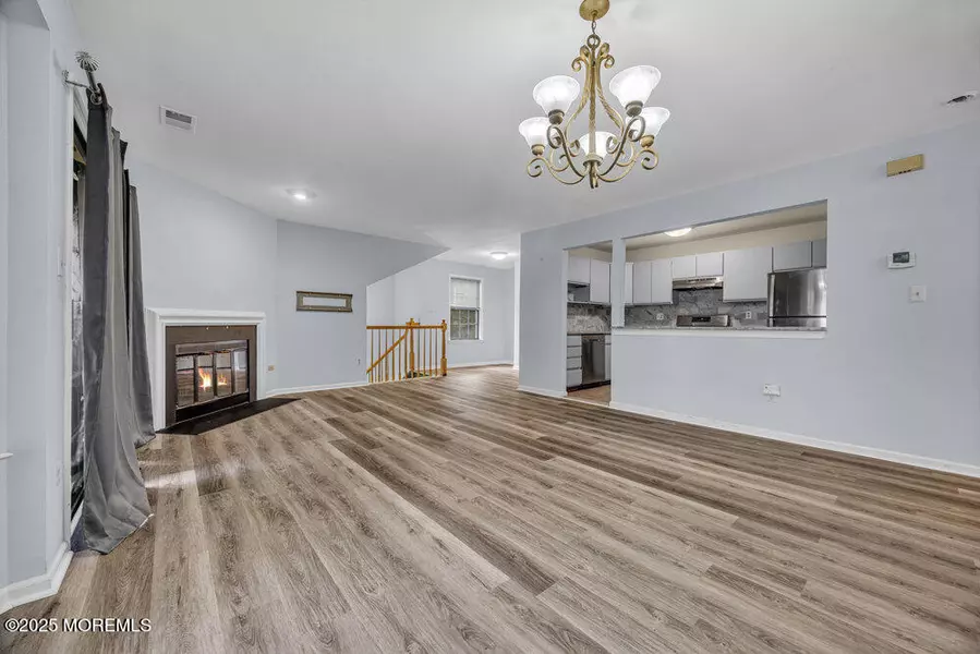 604 Woodhaven Drive #604, Edison, NJ 08817