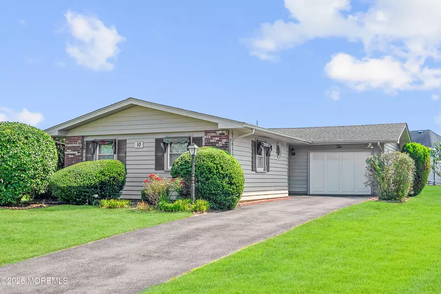 10 Kingsley Court, Brick, NJ 08724