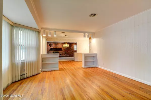 Brick, NJ 08724,16 Wayside Drive