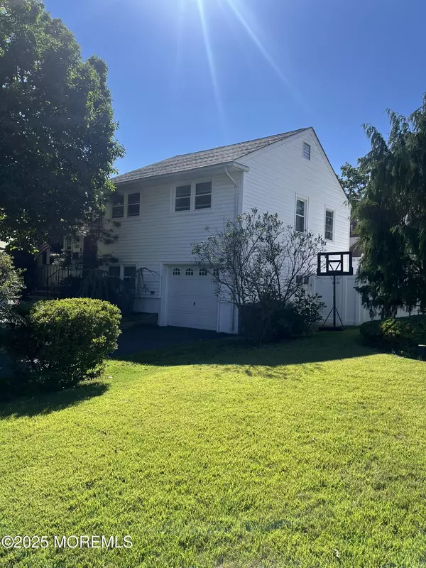 Rahway, NJ 07065,1100 Thirza Place