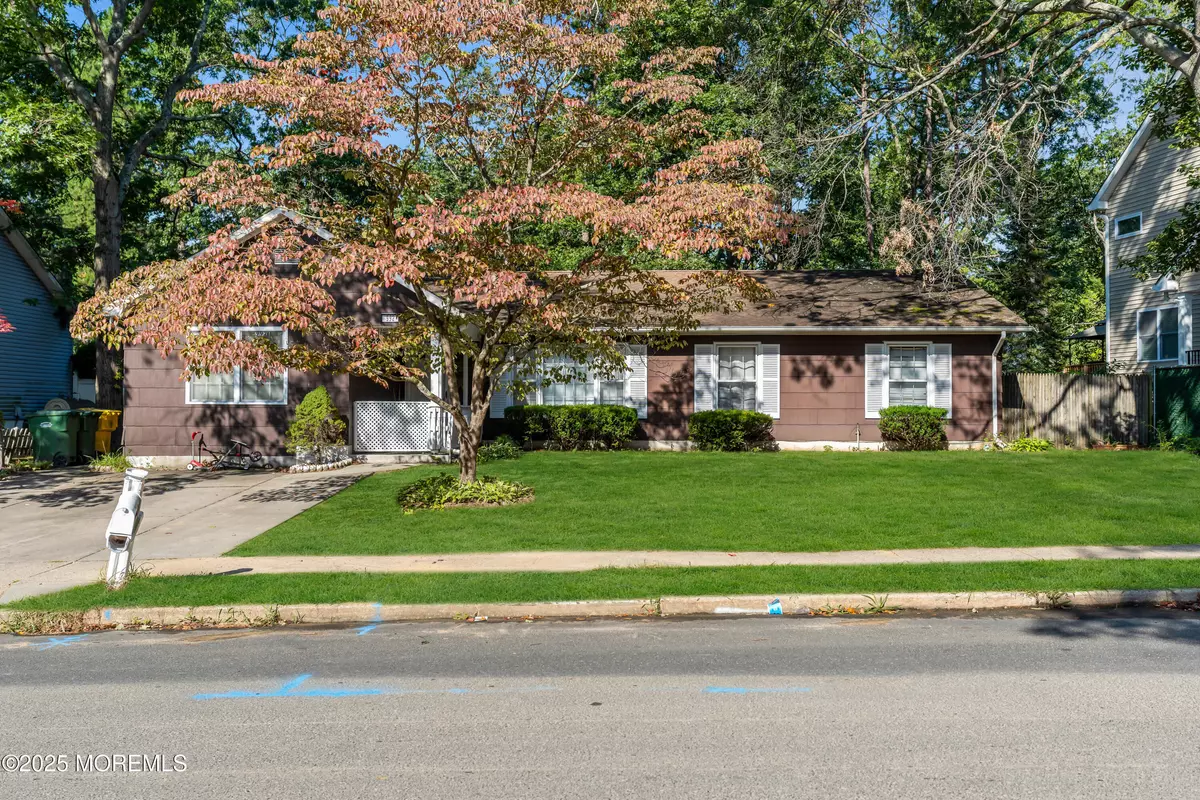 Lakewood, NJ 08701,992 Princewood Avenue
